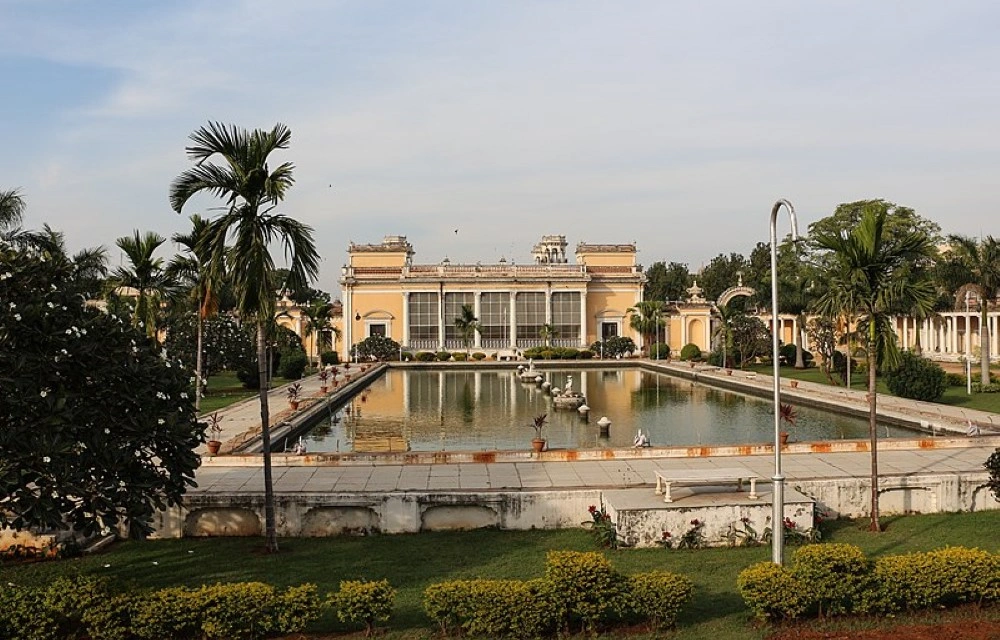 Hotel Hyderabad Pulse near Chowmahalla Palace