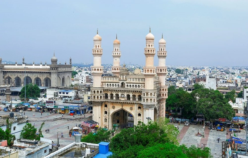 Hotel Hyderabad Pulse near Charminar